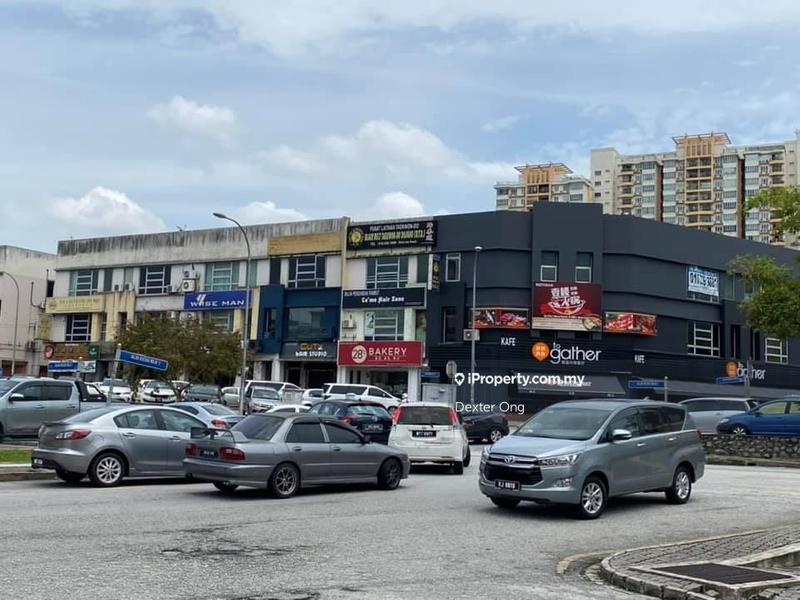 Shop for Sale in Taman Bukit Serdang, Seri Kembangan by Dexter Ong - iProperty.com.my