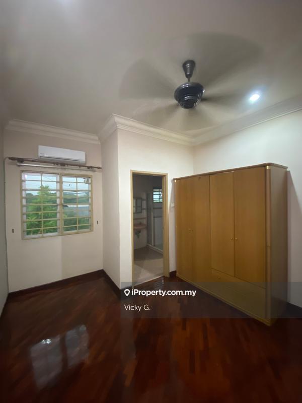 Rumah Teres 2-Tingkat untuk Dijual di Bukit Rahman Putra, Sungai Buloh oleh Vicky G. - iProperty.com.my