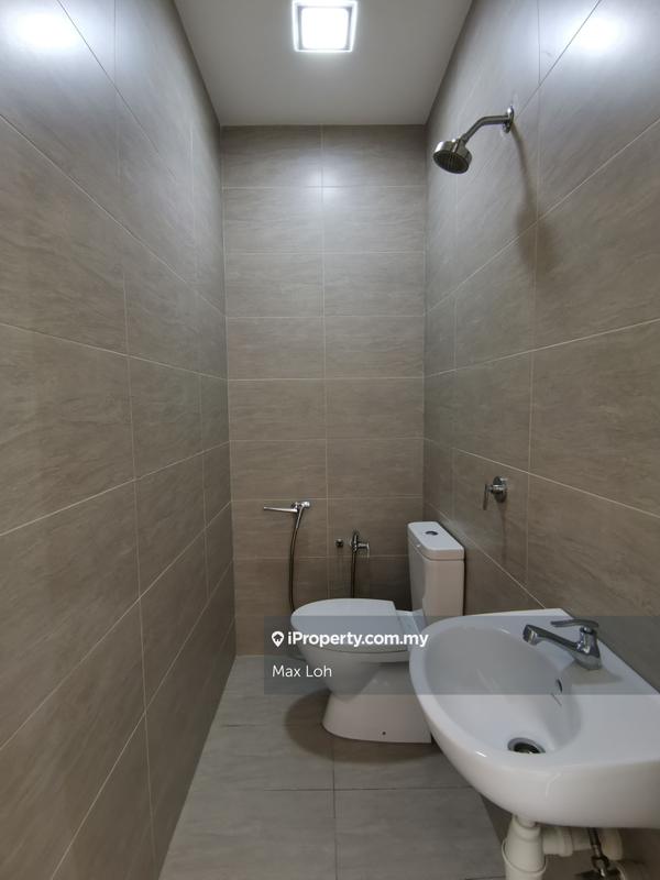 Condominium for Sale in Straits View 18 by Max Loh - iProperty.com.my