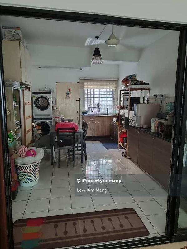 Rumah Teres 2-Tingkat untuk Dijual di Taman Pinggiran Putra, Seri Kembangan oleh Lew Kim Meng - iProperty.com.my