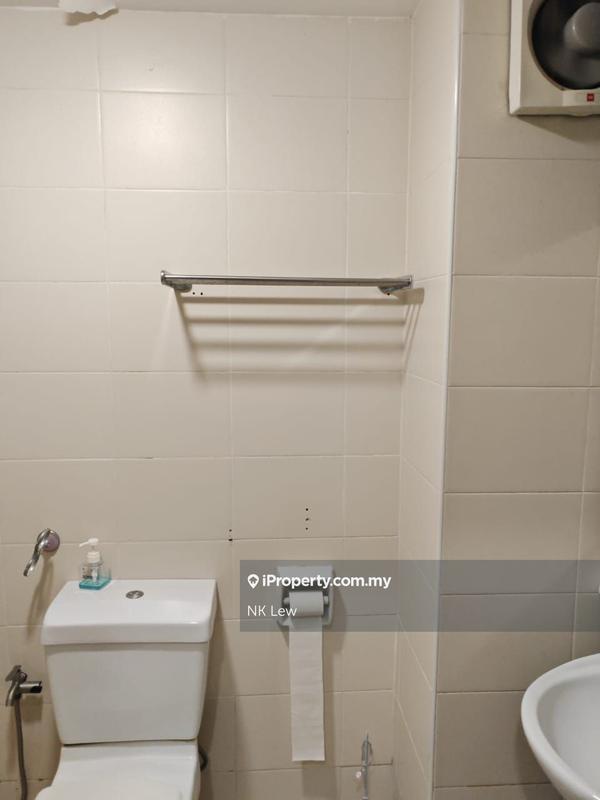 Kondominium untuk Dijual di Bayan Villa, Seri Kembangan oleh NK Lew - iProperty.com.my
