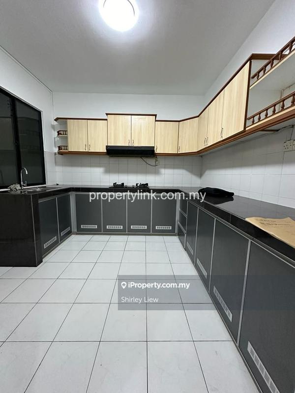 For Rent - Maxwell Towers