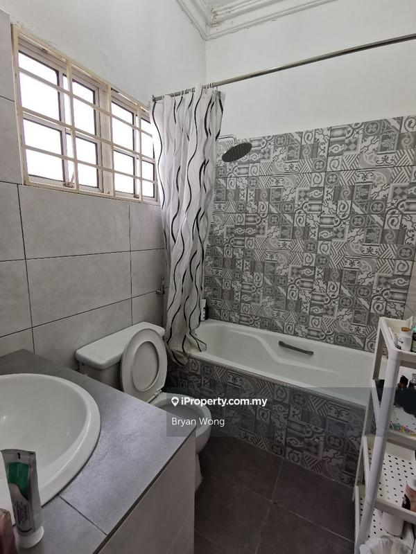 Semi-Detached House for Sale in Damansara Jaya, Petaling Jaya by Bryan Wong - iProperty.com.my