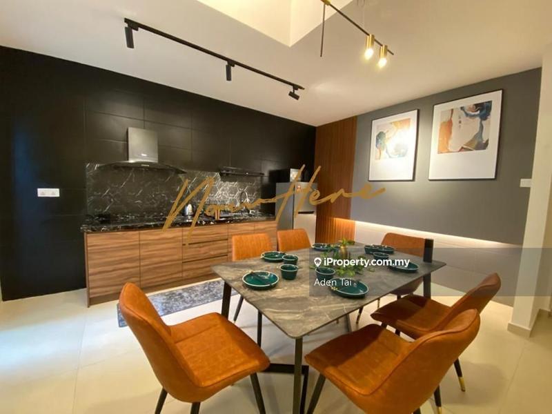 For Sale - Reizz Residence