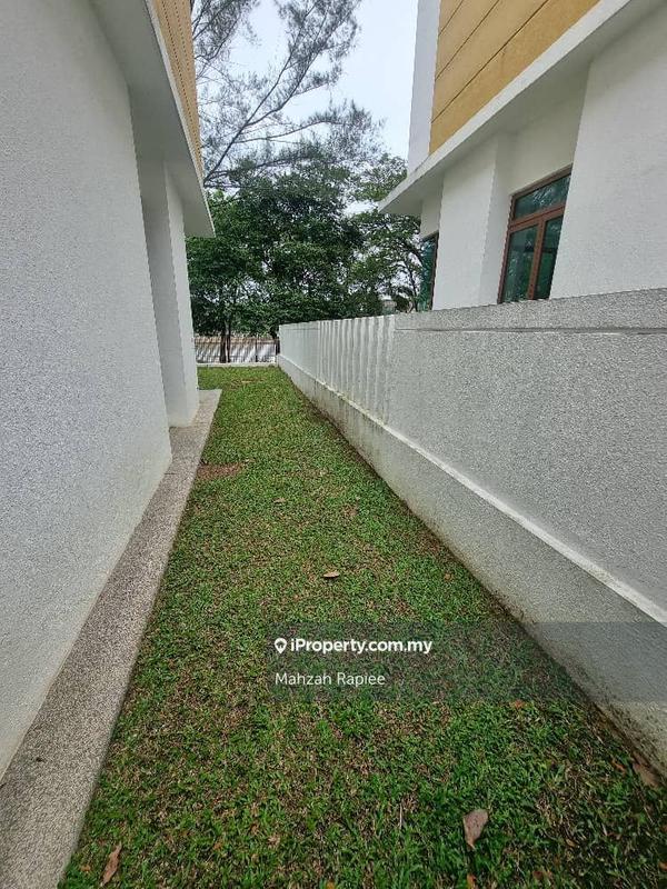 Rumah Berkembar untuk Dijual di Presint 8, Ayer 8 Putrajaya, Putrajaya oleh Mahzah Rapiee - iProperty.com.my