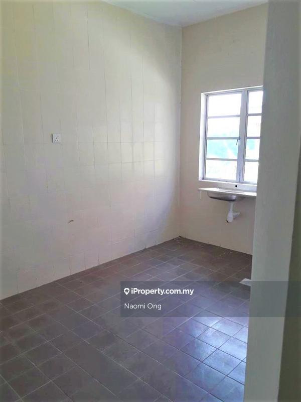 Rumah Teres 2.5-Tingkat untuk Dijual di Taman Ukay Perdana 2.5 storey Teraace Sale, Ampang oleh Naomi Ong - iProperty.com.my