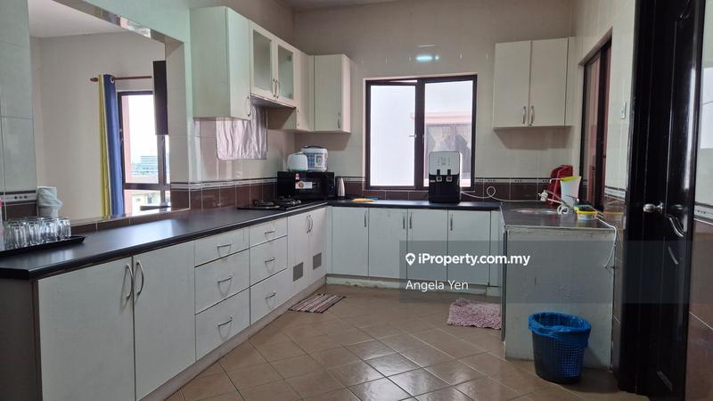 Condominium for Sale in Marina Court Resort Condominium by Angela Yen - iProperty.com.my