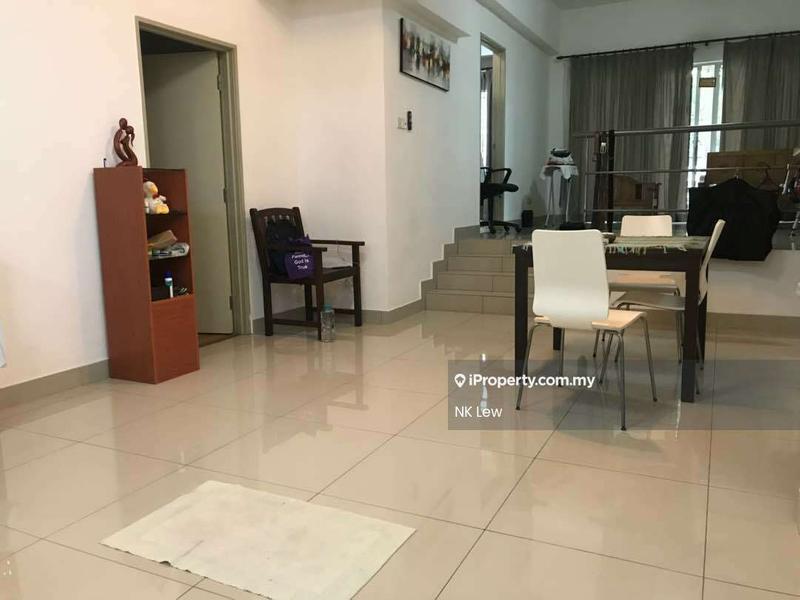 Condominium for Sale in Bayan Villa, Seri Kembangan by NK Lew - Living Room - iProperty.com.my