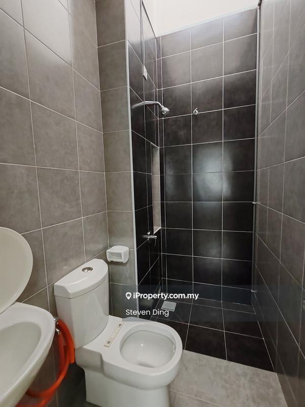 Rumah Teres 2-Tingkat untuk Dijual di Setia Indah, Setia Alam oleh Steven Ding - Bathroom - iProperty.com.my