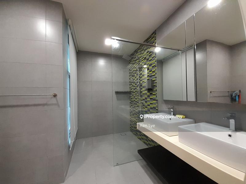 For Sale - The Leafz @ Dedaun