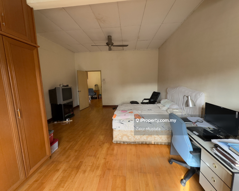 Rumah Berangkai 2 Tingkat untuk Dijual di Bukit Jelutong, Shah Alam oleh Zakir Mustafa - iProperty.com.my