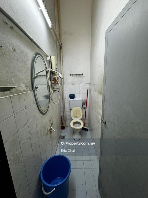 Townhouse for Sale in Taman Bukit Raja, Klang by Eric Chai - iProperty.com.my