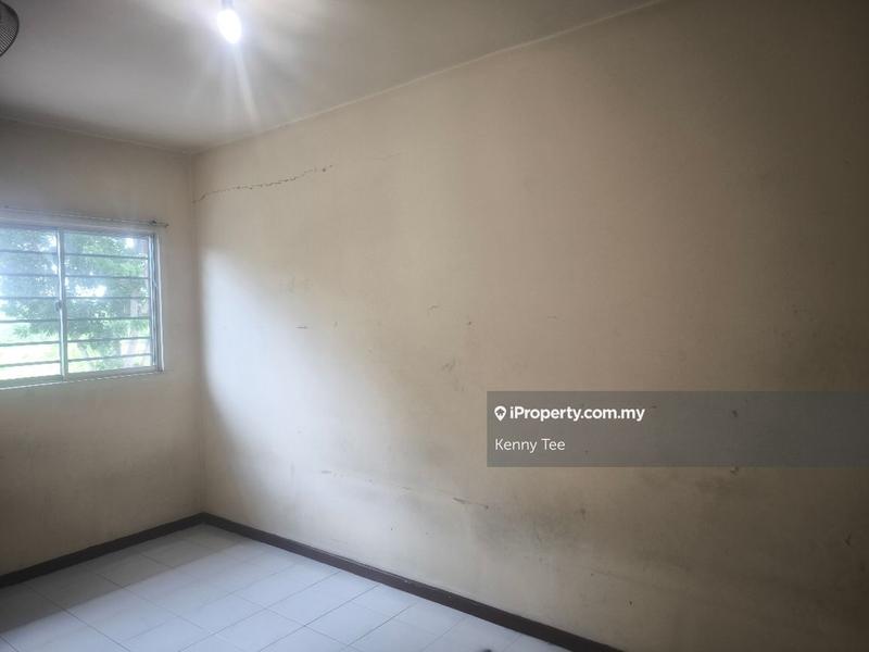 Flat for Sale in Ixora by Kenny Tee - iProperty.com.my