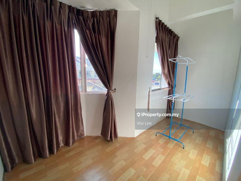 Rumah Berangkai 1 Tingkat untuk Disewa di Kluang, Kluang oleh Vivi Lim - iProperty.com.my