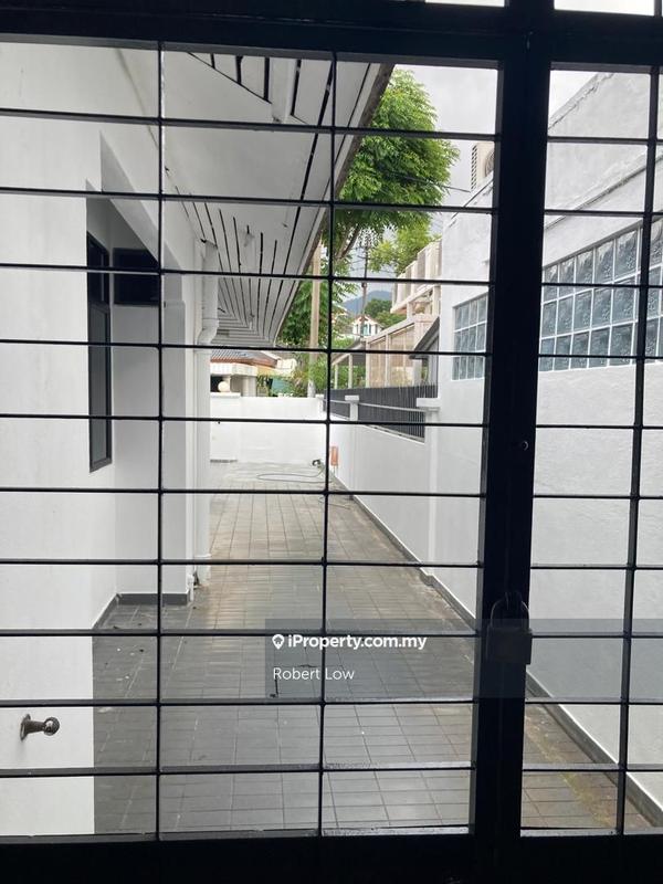 Semi-Detached House for Sale in Pantai Jerejak, Bayan Lepas by Robert Low - iProperty.com.my