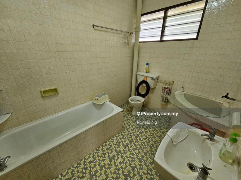 Bungalow House for Sale in Double Storey Bungalow Pulau Tikus Waterfall, Pulau Tikus by Ronald Ng - iProperty.com.my