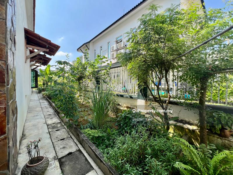 Bungalow House for Sale in Perdana Lakeview East, Cyberjaya by Jesnin Kee - iProperty.com.my