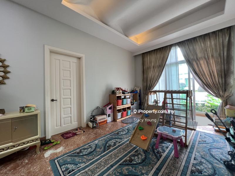 Bungalow House for Sale in Country Heights, Kajang by Stacy Young - iProperty.com.my