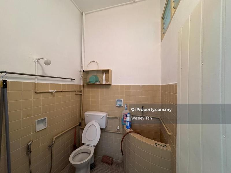 Semi-Detached House for Sale in Taman Seaview, Ujong Pasir by Wesley Tan - iProperty.com.my