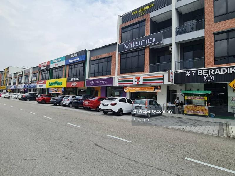 For Sale - Jalan Suria, Pusat Komersial Suria,81550 Gelang Patah
