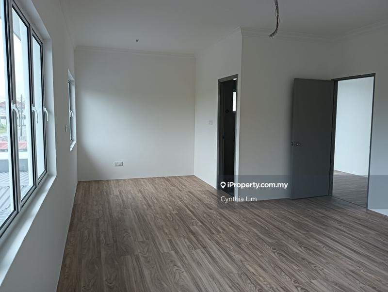 Rumah Berkembar untuk Dijual di Kuching, Sarawak oleh Cynthia Lim - iProperty.com.my