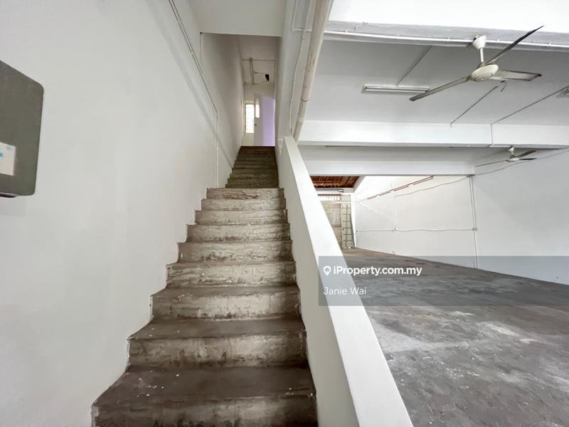 Terrace Factory for Sale in Serdang Raya, Seri Kembangan by Janie Wai - iProperty.com.my