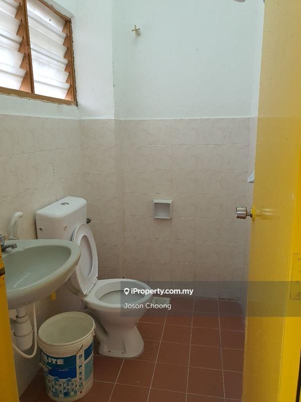 Rumah Teres 2-Tingkat untuk Dijual di Taman Bukit Serdang, Seri Kembangan oleh Joson Choong - iProperty.com.my