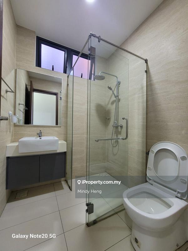 Service Residence for Sale in Crescent Bay Suites (Teluk Bayu) by Mindy Heng - iProperty.com.my