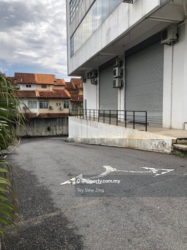 Kilang Teres untuk Dijual di Taman Bukit Serdang, Seri Kembangan oleh Tey Siew Zing - iProperty.com.my