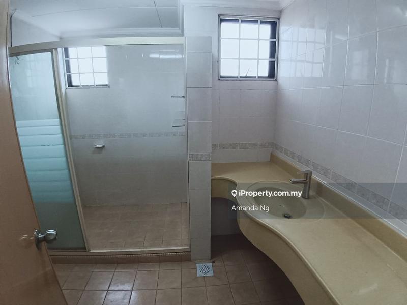 Rumah Berangkai 2.5 Tingkat untuk Disewa di BU6 @ Bandar Utama, Bandar Utama oleh Amanda Ng - iProperty.com.my