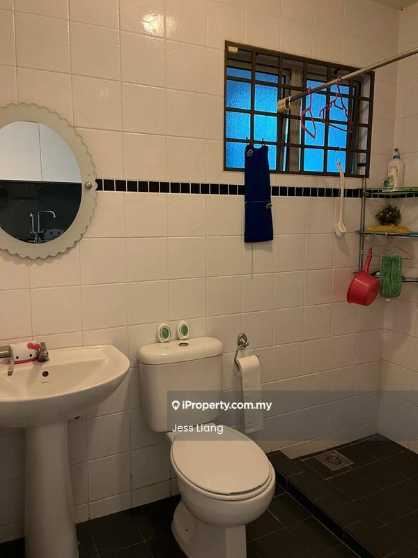 Semi-Detached House for Sale in Kelana Jaya, Petaling Jaya by Jess Liang - Bathroom - iProperty.com.my