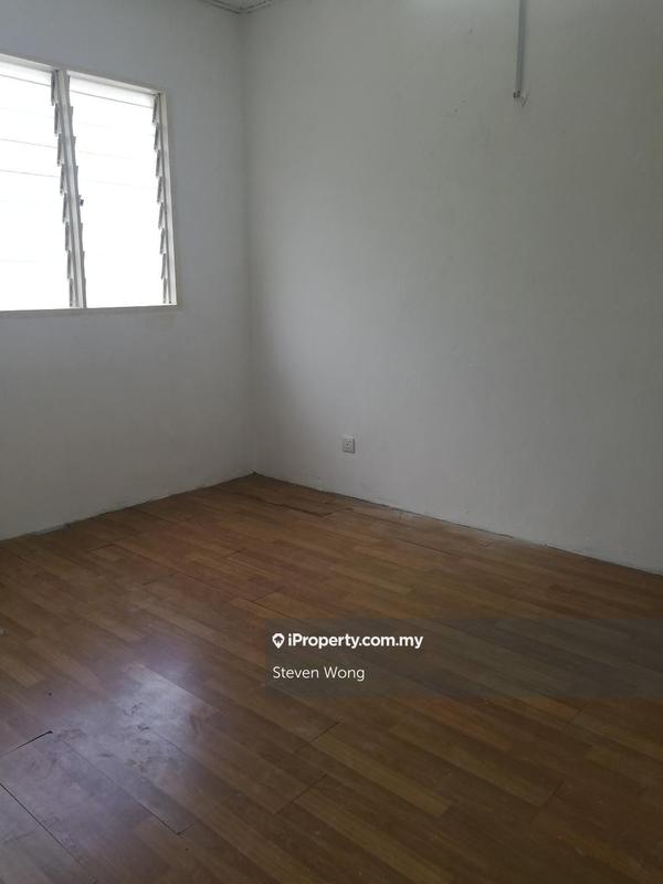 Flat for Sale in Happy Garden Flat by Steven Wong - iProperty.com.my