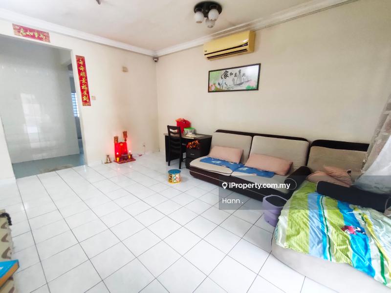 2-storey Terraced House for Sale in TAMAN PUCHONG UTAMA, Puchong by Hann - Living Room - iProperty.com.my