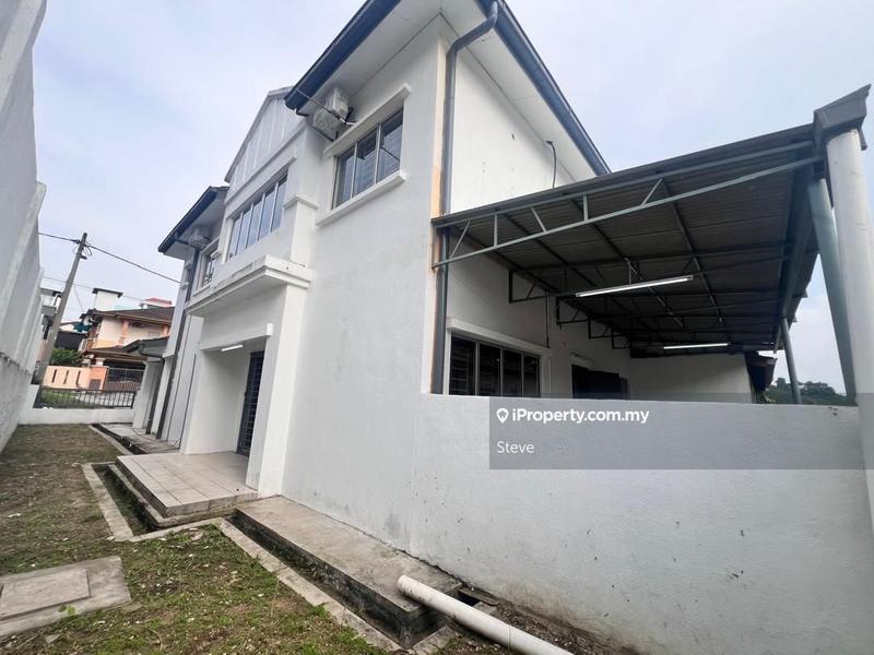 Rumah Berkembar untuk Dijual di Bandar Putra Permai, Seri Kembangan oleh Steve - iProperty.com.my
