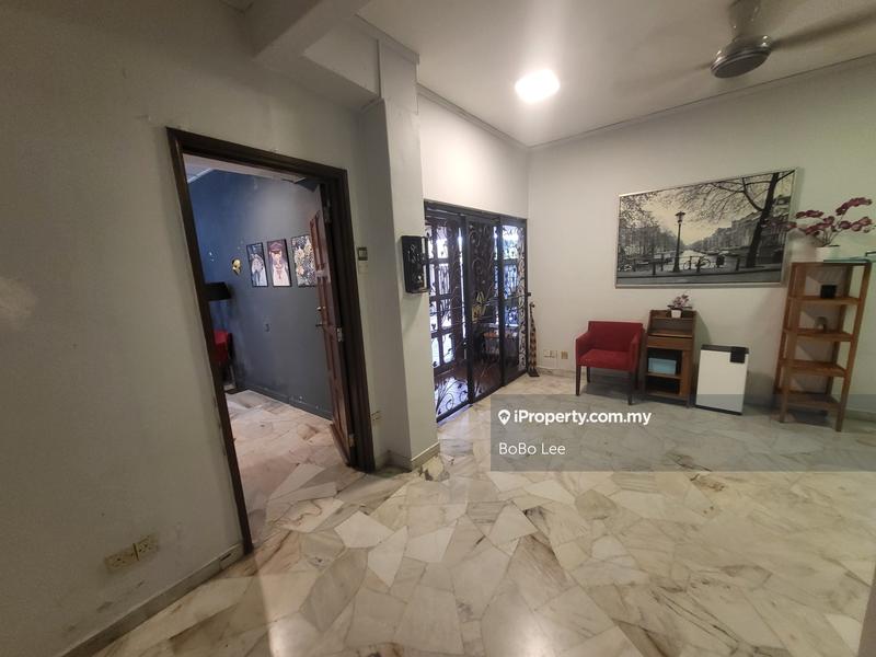 Rumah Berangkai 3 Tingkat untuk Dijual di Taman Salak Selatan, Salak South oleh BoBo Lee - iProperty.com.my
