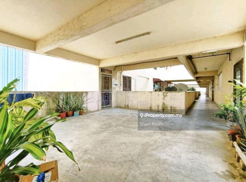 Rumah Pangsa untuk Dijual di Pangsapuri Berembang Indah oleh Sharil Routh - iProperty.com.my