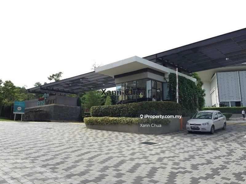 Rumah Berkembar untuk Dijual di SUNWAY EASTWOOD, Equine Park, Seri Kembangan oleh Xann Chua - iProperty.com.my