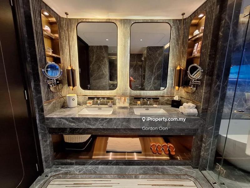 For Sale - Royal Lexis