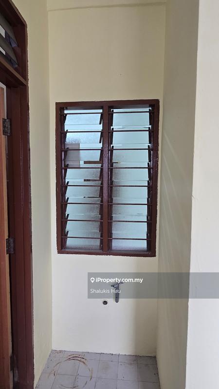 Rumah Pangsa untuk Dijual di Flat Dahlia oleh Shalukis Hau - iProperty.com.my