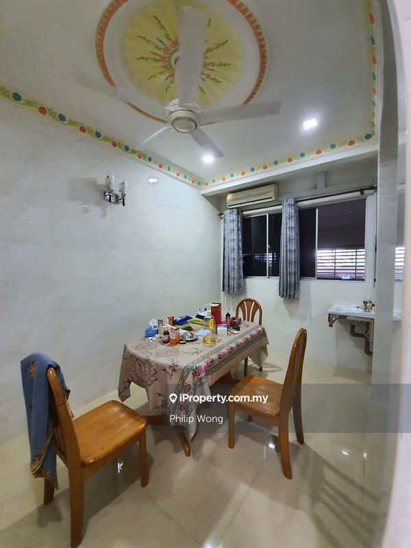 Rumah Berangkai 2 Tingkat untuk Dijual di Taman Equine, Seri Kembangan oleh Philip Wong - iProperty.com.my