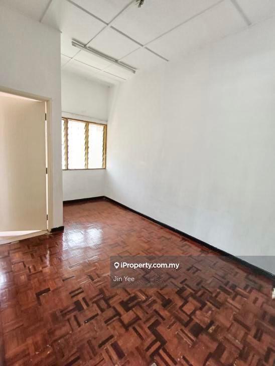 Rumah Teres 2-Tingkat untuk Dijual di Corner / Extra Land / Facing Open / Gated Guarded, Sri Petaling oleh Jin Yee - iProperty.com.my