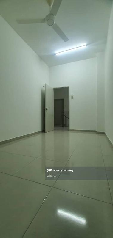 Rumah Teres 2-Tingkat untuk Dijual di Acacia Park, Bandar Tasik Puteri, Rawang oleh Vicky G. - iProperty.com.my