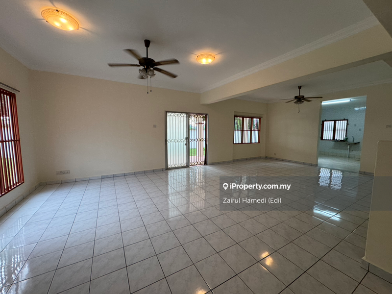 Rumah Teres 2-Tingkat untuk Dijual di Subang Bestari, Shah Alam oleh Zairul Hamedi (Edi) - iProperty.com.my