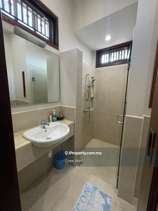 Rumah Berkembar untuk Dijual di Jalan Bunga Kaca Piring, Tanjung Bungah oleh Chee Hooi - iProperty.com.my