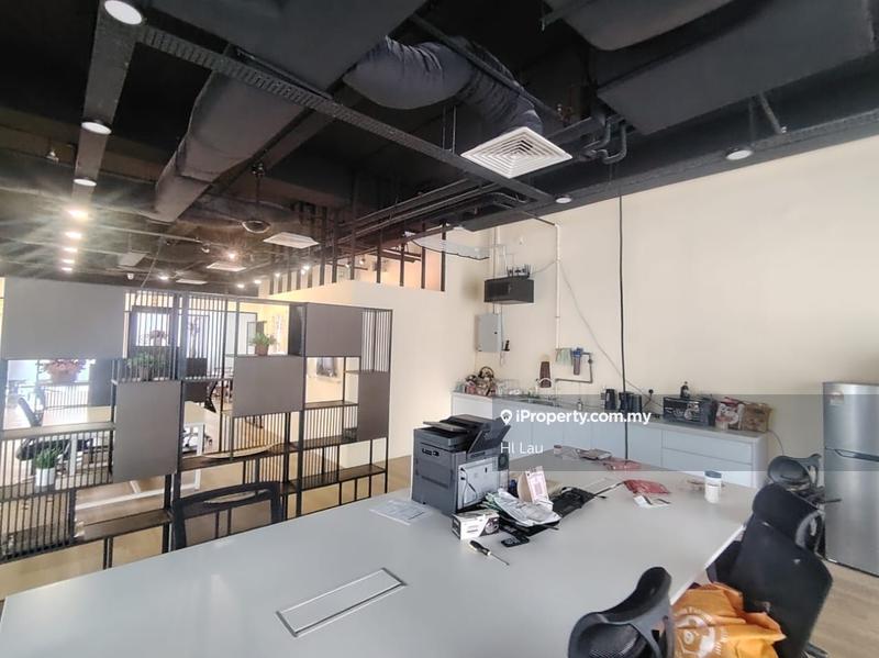 For Rent - Renovated Spacious Corner Office @ EkoCheras Mall