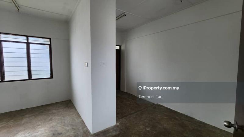 Rumah Flat untuk Dijual di Taman Molek oleh Terence Tan - iProperty.com.my