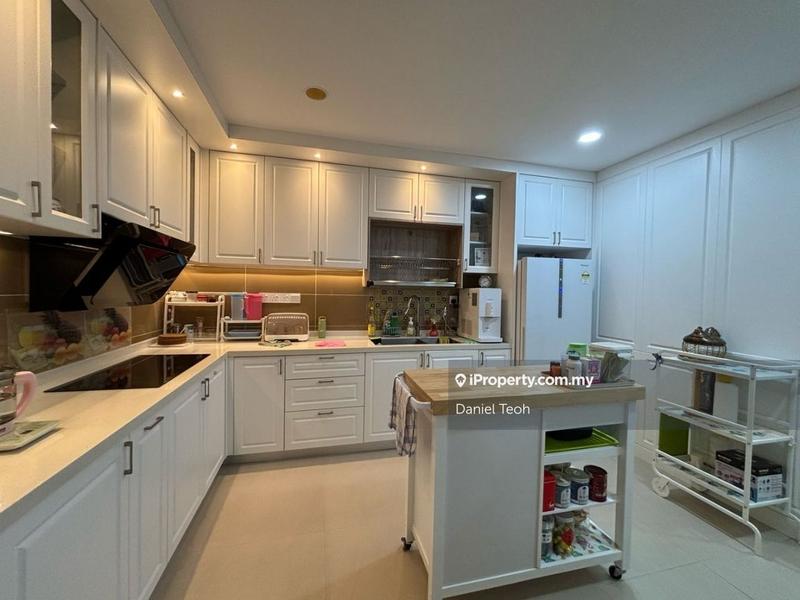 For Sale - Skyridge Garden