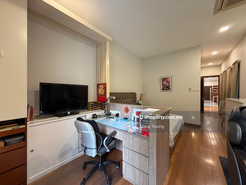 Bungalow House for Sale in Bukit Gita Bayu, Seri Kembangan by Stacy Young - iProperty.com.my