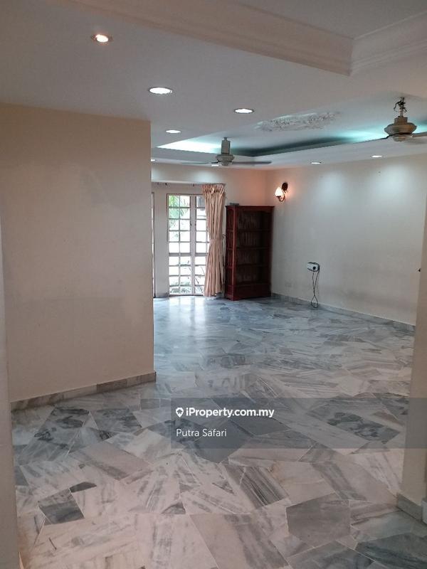 Rumah Berkembar untuk Dijual di Seksyen 9, Shah Alam oleh Putra Safari - iProperty.com.my