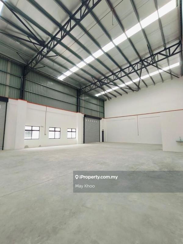For Sale - Semi-D Factory With Attic Floor @ Kempas Utama